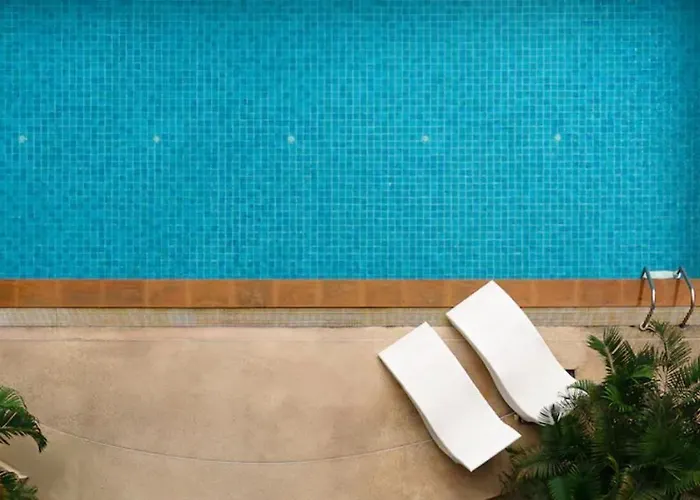 Cozy Urban Retreat In Sukhumvit Steps To Bts Nana Bangkok